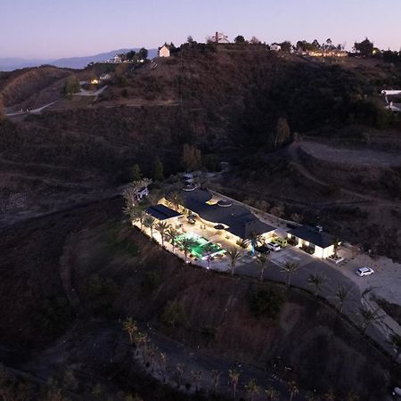 Iron Mansion Private Resort-Event Space 12000 Ft! 테메큘라 외부 사진