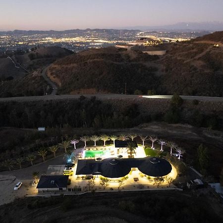 Iron Mansion Private Resort-Event Space 12000 Ft! 테메큘라 외부 사진