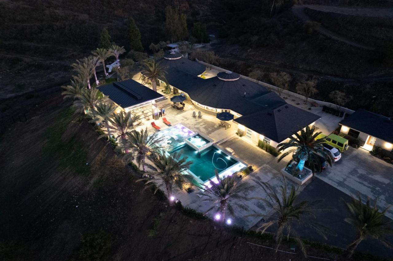 Iron Mansion Private Resort-Event Space 12000 Ft! 테메큘라 외부 사진