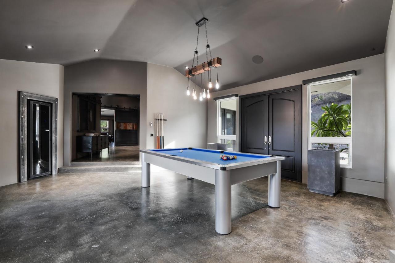 Iron Mansion Private Resort-Event Space 12000 Ft! 테메큘라 외부 사진