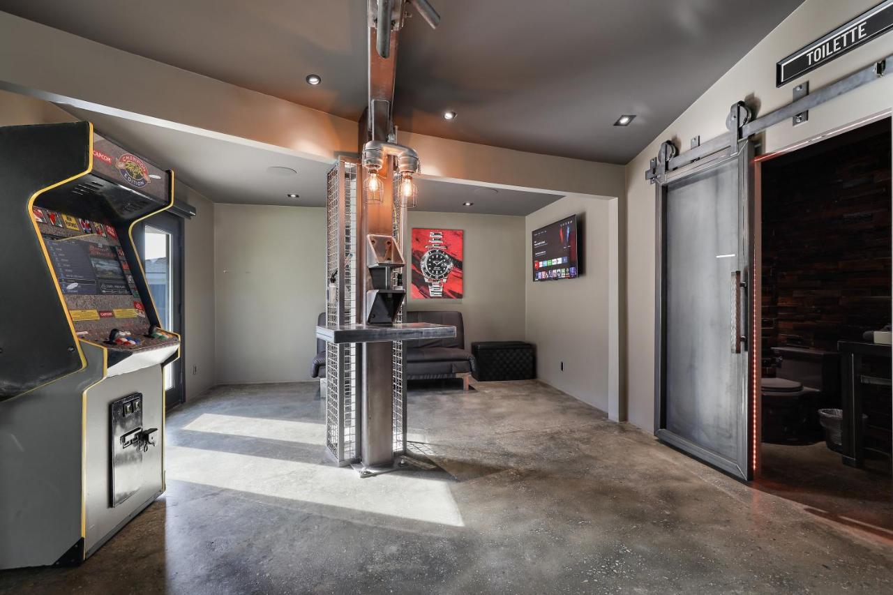 Iron Mansion Private Resort-Event Space 12000 Ft! 테메큘라 외부 사진
