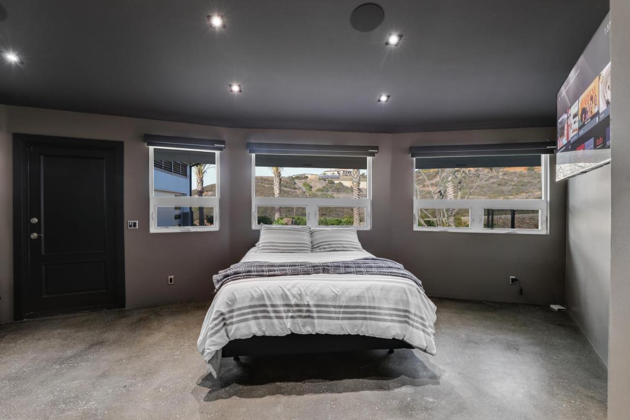 Iron Mansion Private Resort-Event Space 12000 Ft! 테메큘라 외부 사진