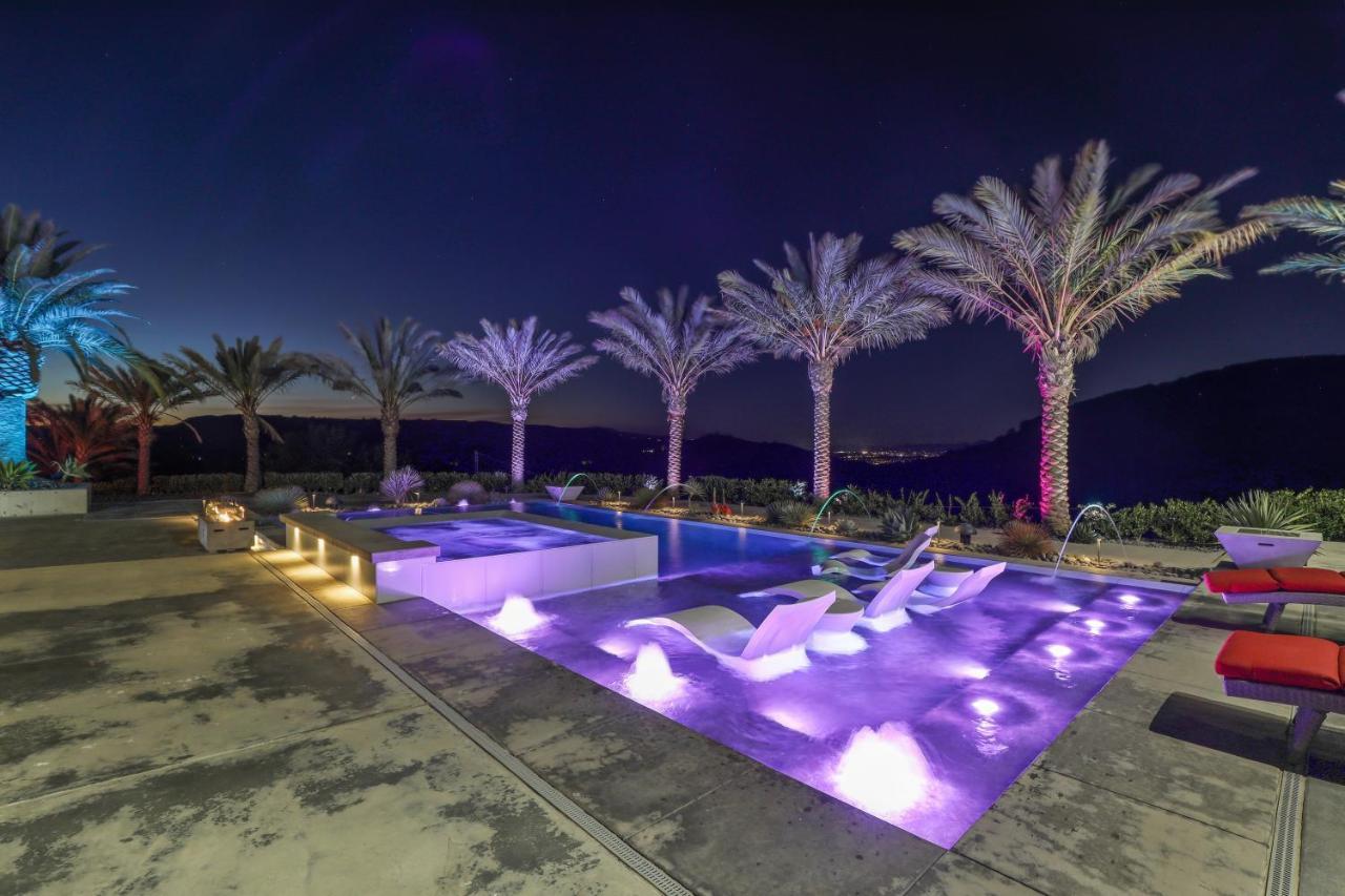 Iron Mansion Private Resort-Event Space 12000 Ft! 테메큘라 외부 사진