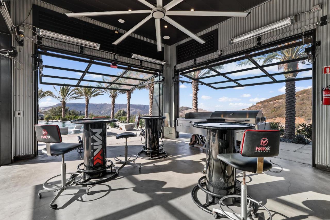 Iron Mansion Private Resort-Event Space 12000 Ft! 테메큘라 외부 사진