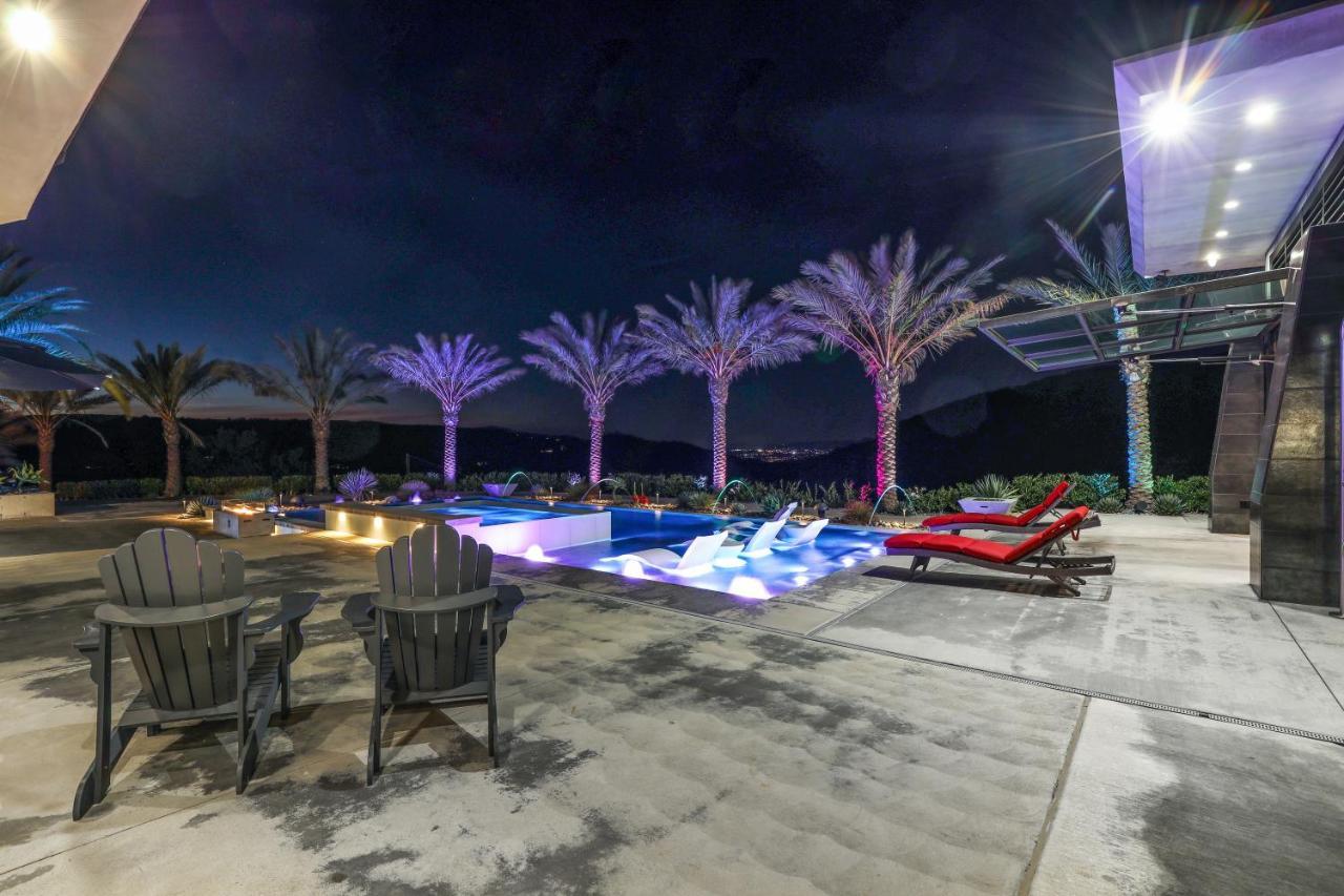 Iron Mansion Private Resort-Event Space 12000 Ft! 테메큘라 외부 사진